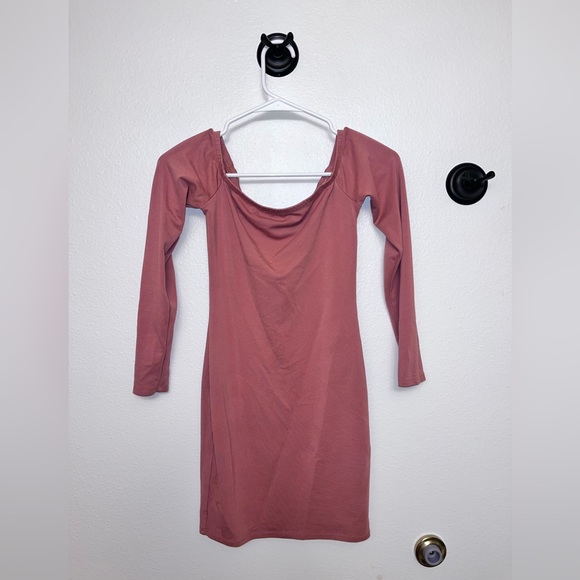 FOREVER 21 - Picture 2 of 3